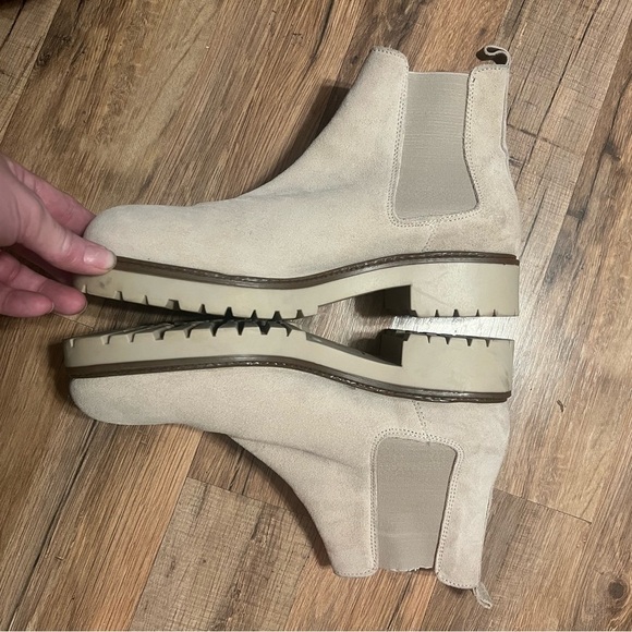 Enzo Tesoti cream suede lug sole Chelsea boot Made in Spain - Picture 4 of 9